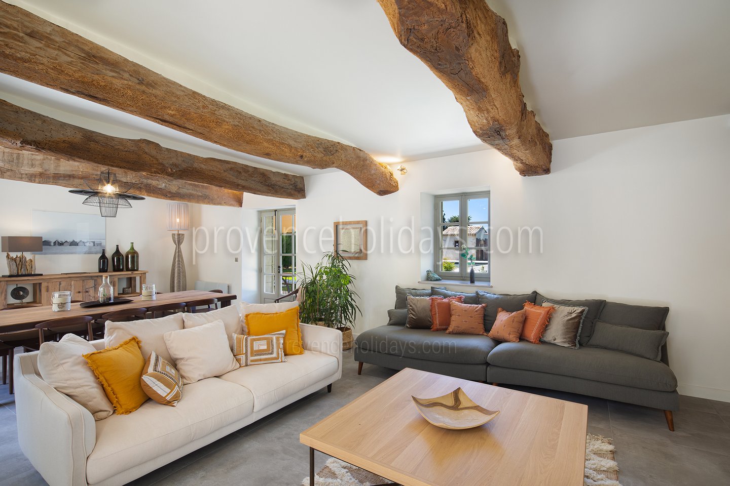 3 - Mas Robion: Villa: Interior