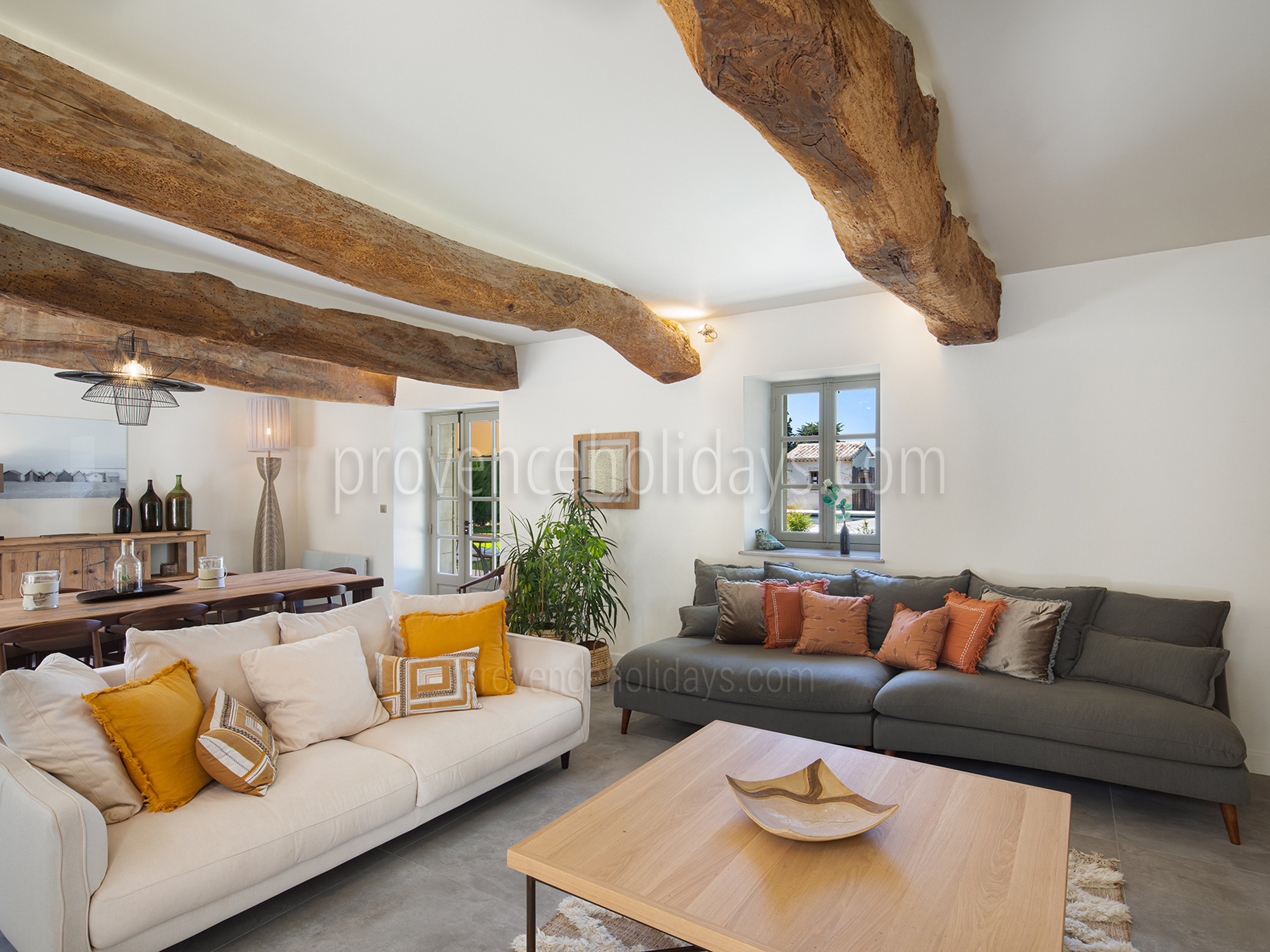 3 - Mas Robion: Villa: Interior
