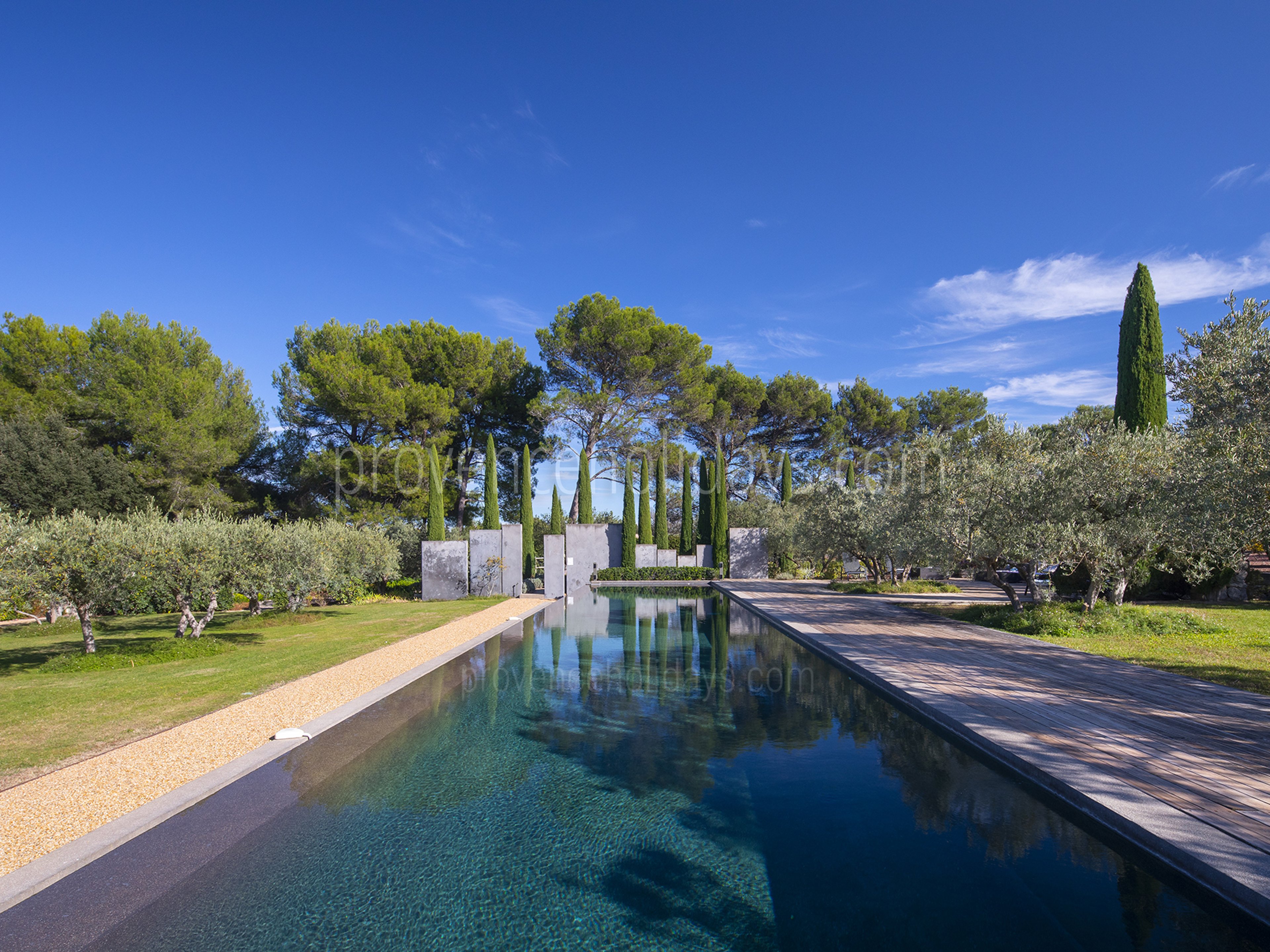 6 - Mas des Alpilles: Villa: Exterior