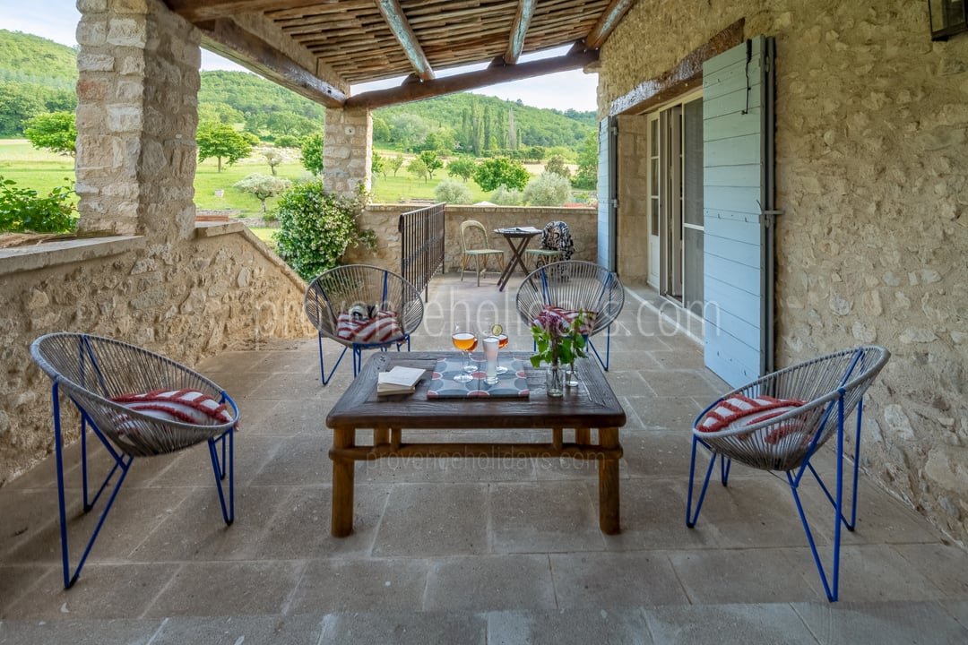 16 - La Bastide Neuve: Villa: Exterior