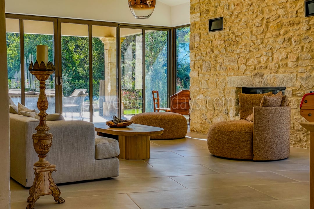 8 - Le Clos des Magnans: Villa: Interior