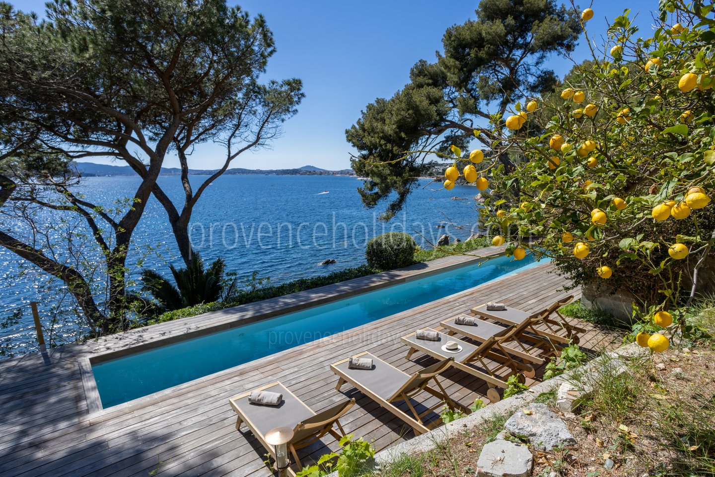 7 - Rivage: Villa: Pool