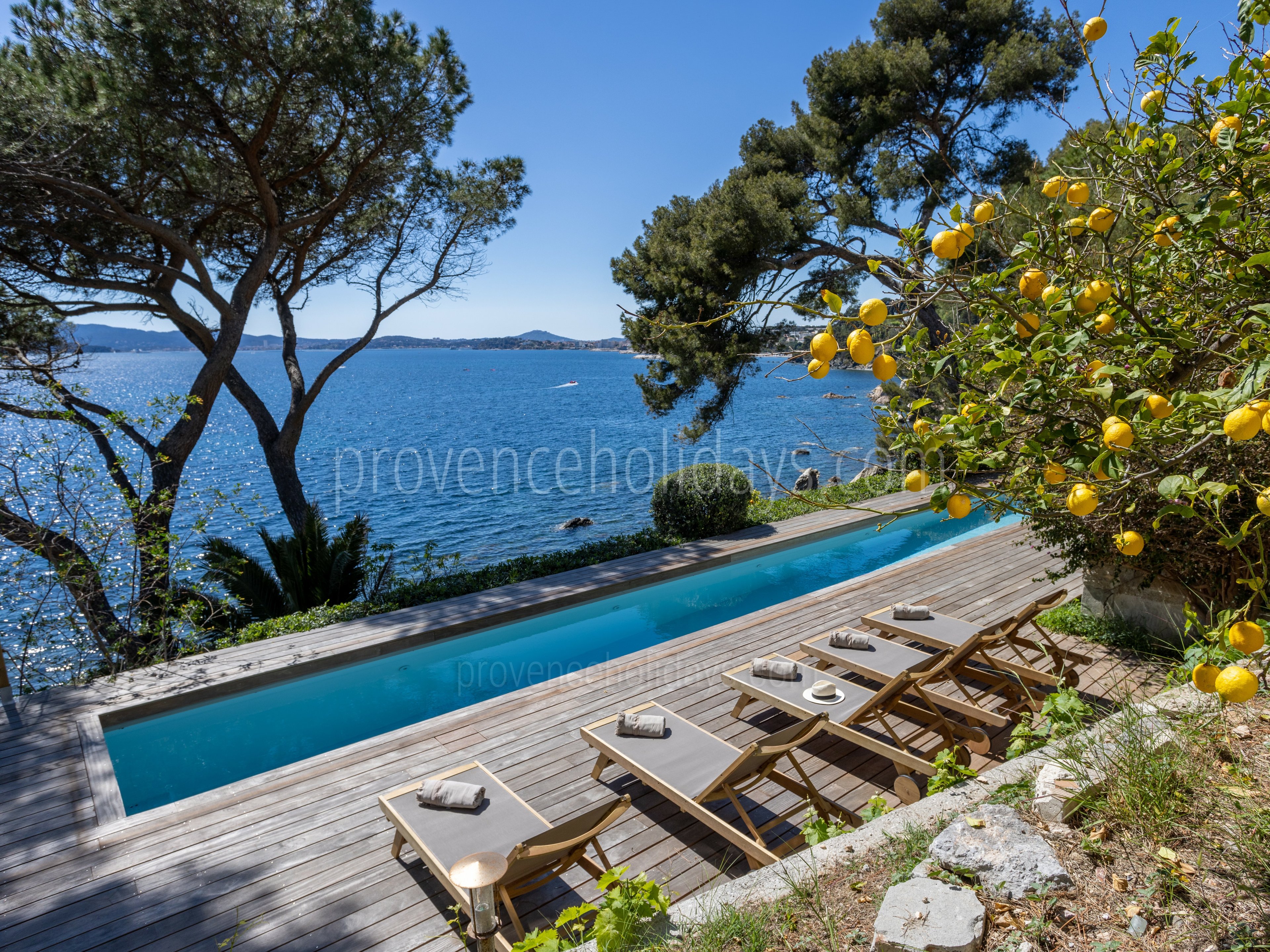 7 - Rivage: Villa: Pool