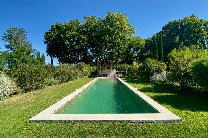 Renovated farmhouse with air conditioning in Cairanne