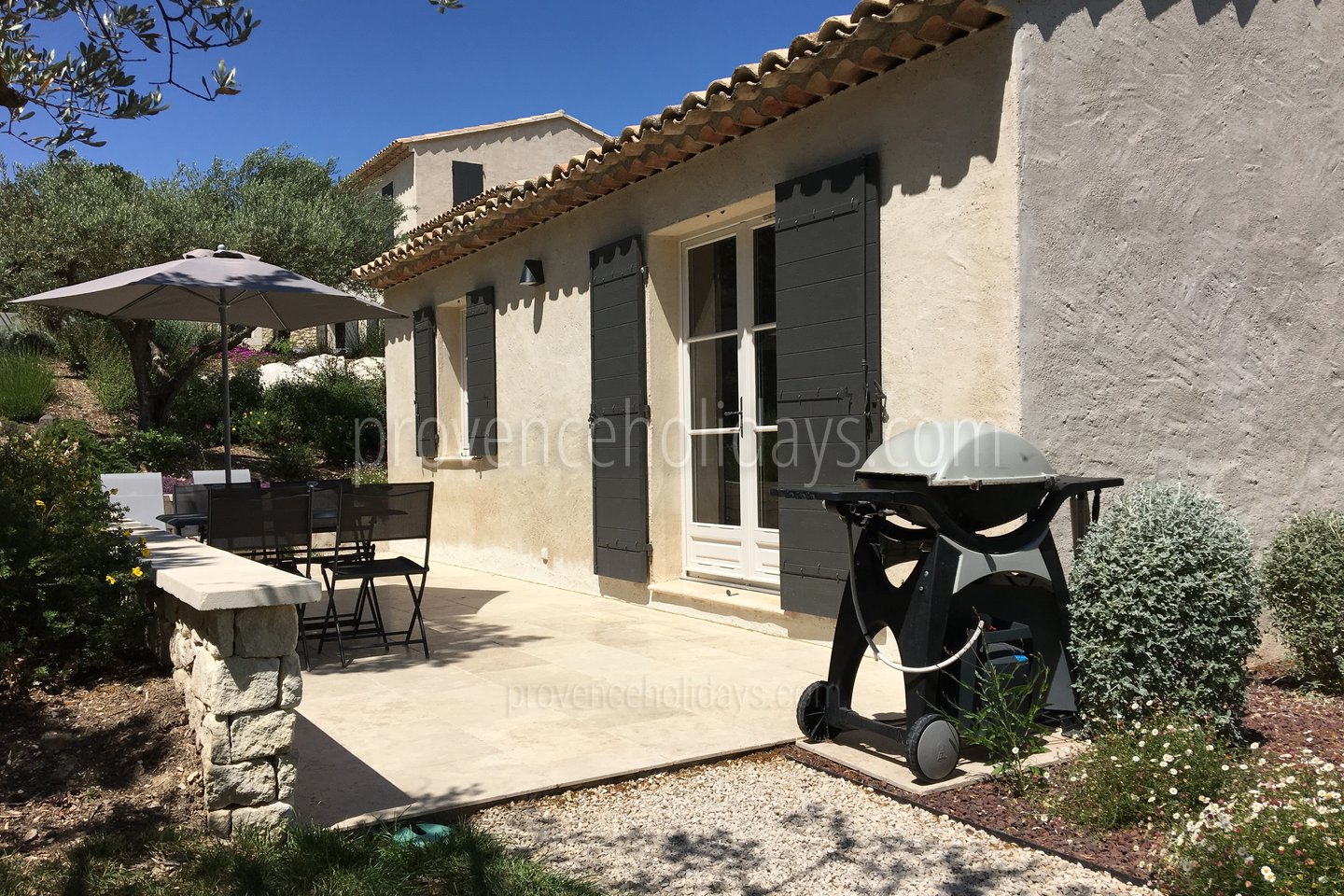 10 - Le Mas Provençal: Villa: Exterior