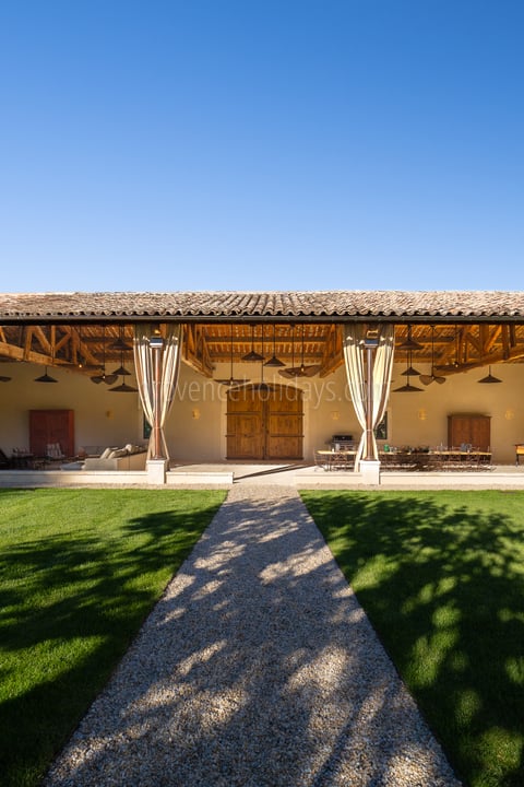 162 - Domaine des cascades: Villa: Exterior