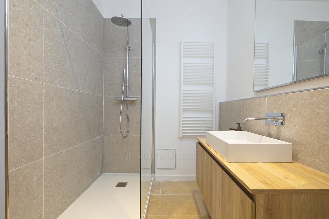 23 - Maison du Carlet: Villa: Bathroom