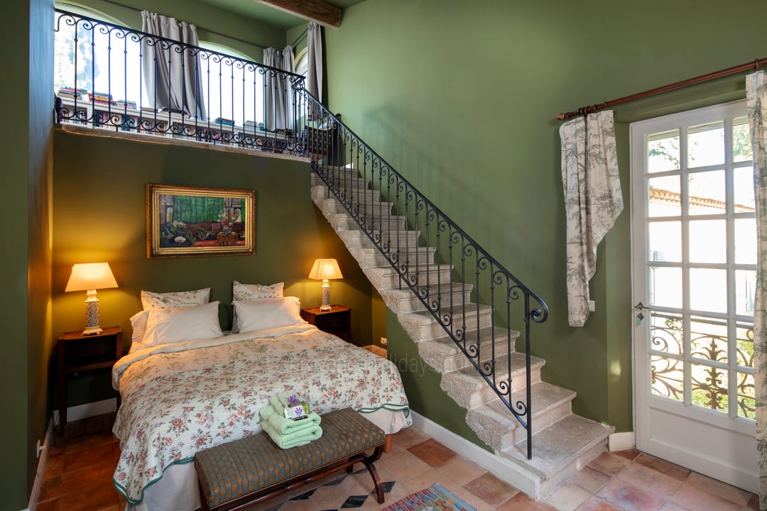 17 - Domaine de Mouriès: Villa: Bedroom