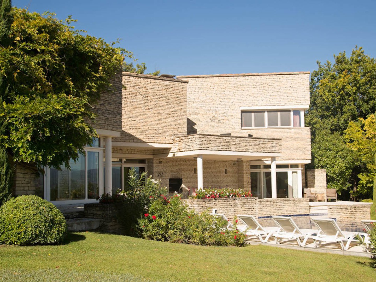 18 - Villa Jean: Villa: Exterior