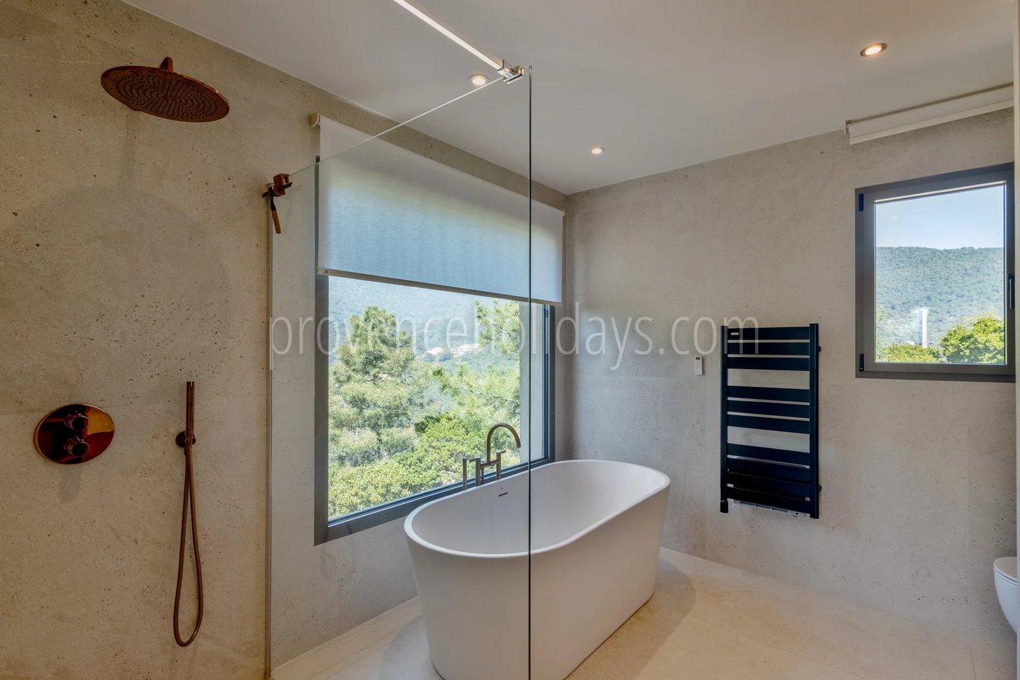19 - Gerenoveerde villa in Rayol-Canadel-sur-Mer: Villa: Bathroom