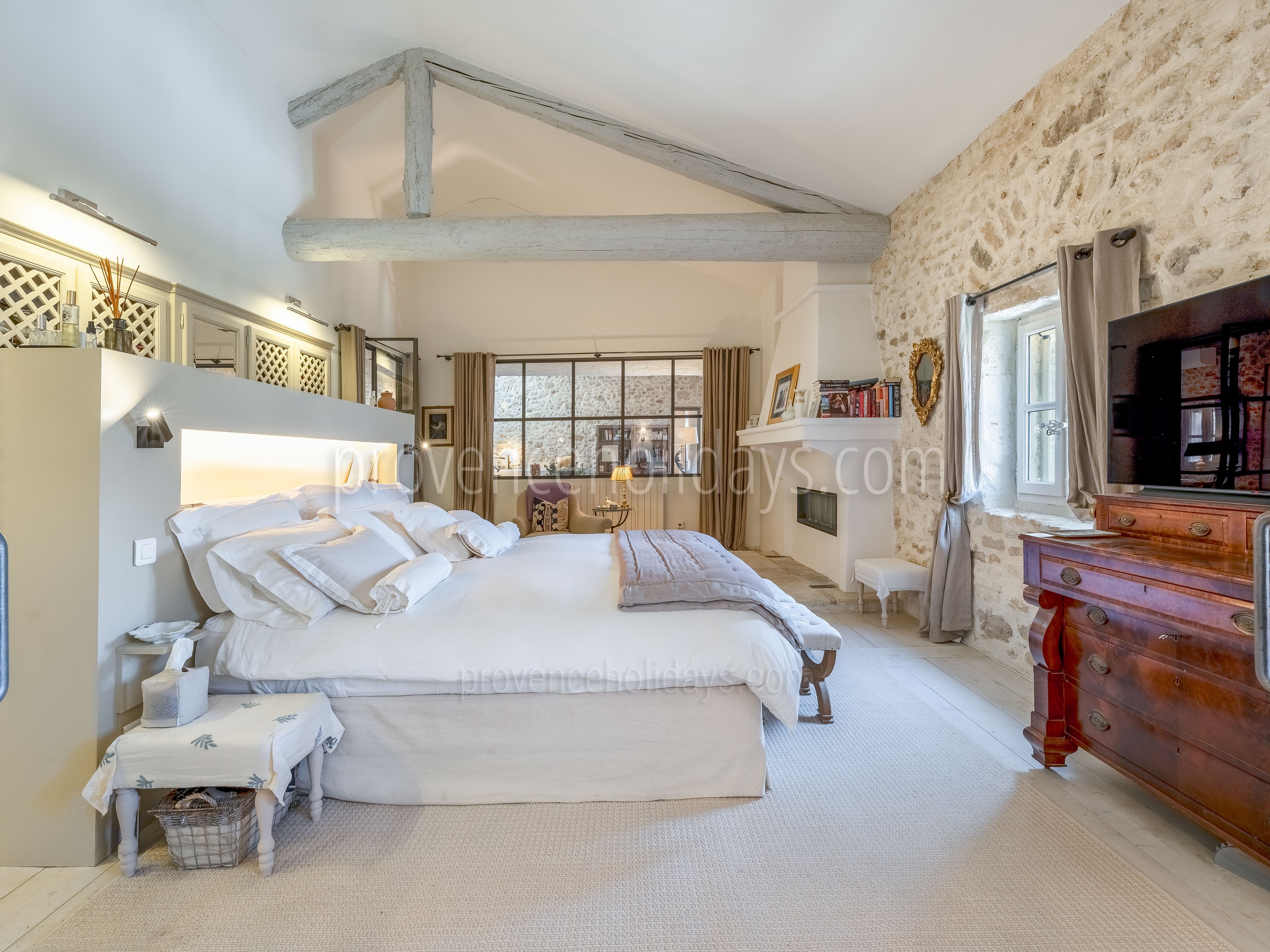 30 - L\'Écrin de Lagnes: Villa: Bedroom