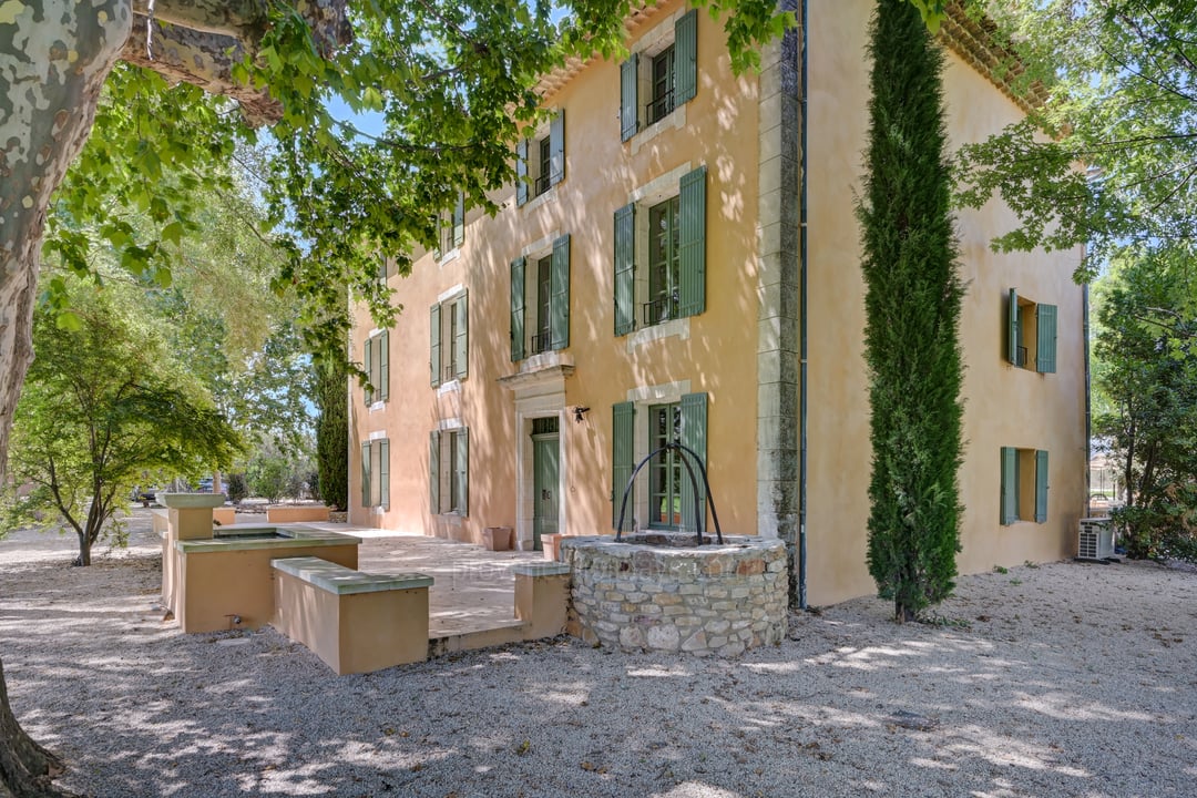 114 - Le Mas de Prestige: Villa: Exterior