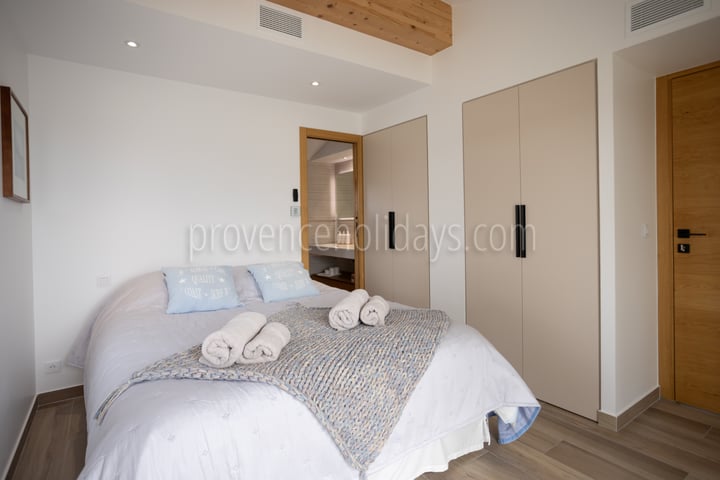 16 - Villa les Deux Frères: Villa: Bedroom