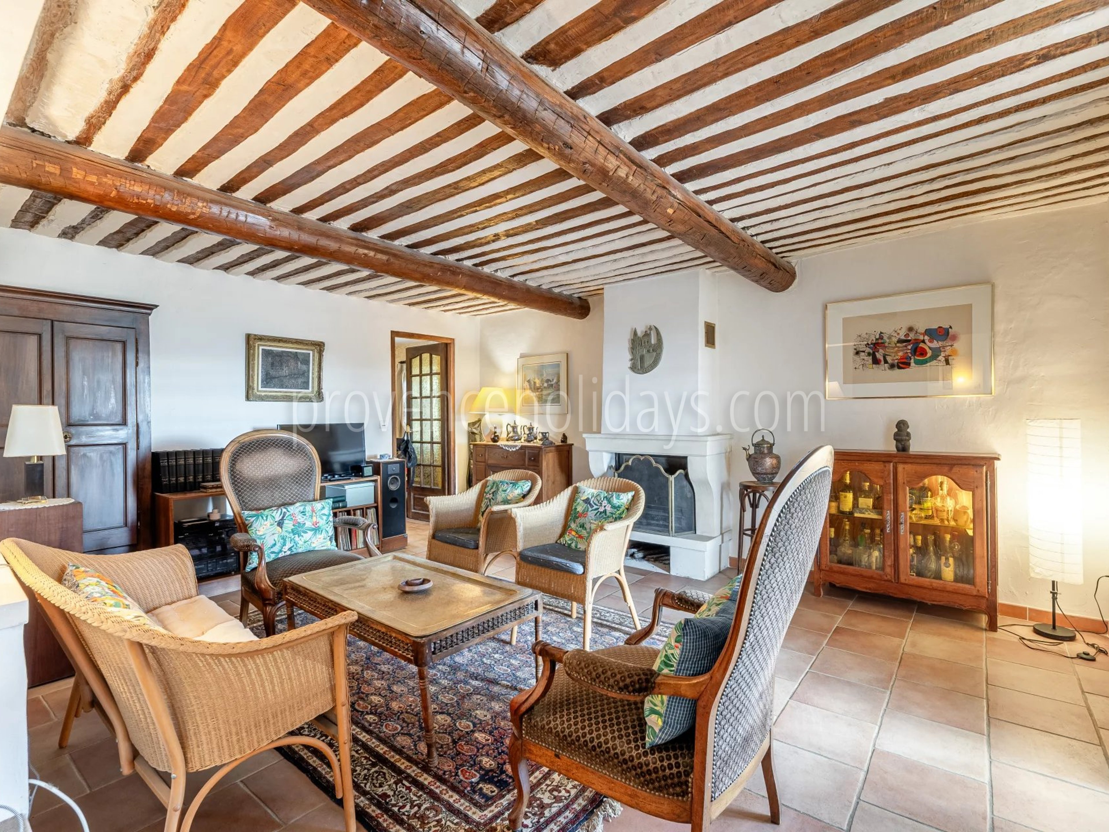 14 - Stone farmhouse in Saint-Saturnin-lès-Apt: Villa: Interior