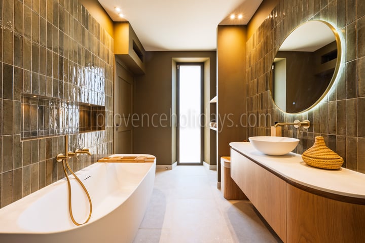 25 - Mas Althéa: Villa: Bathroom 2
