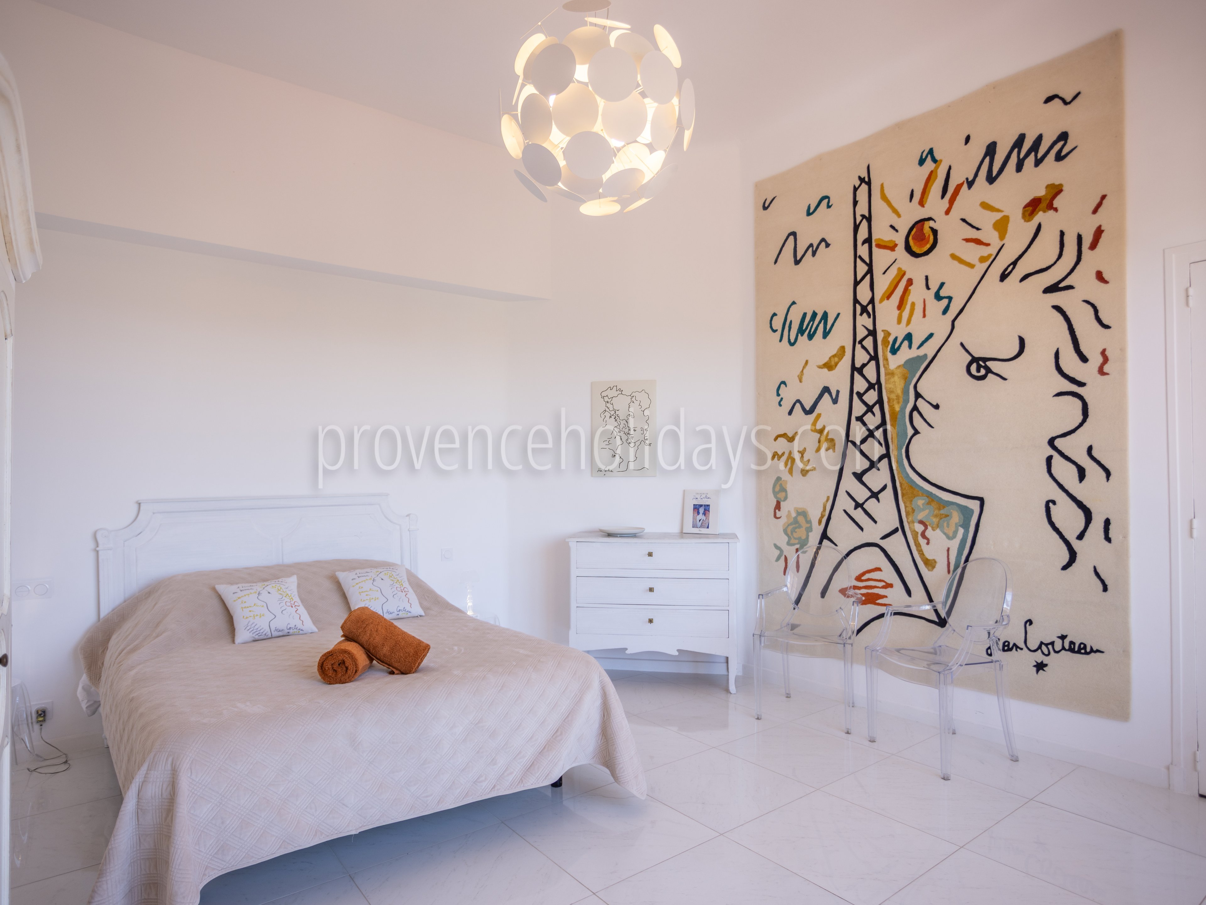 3 - Château des Lumières: Villa: Bedroom