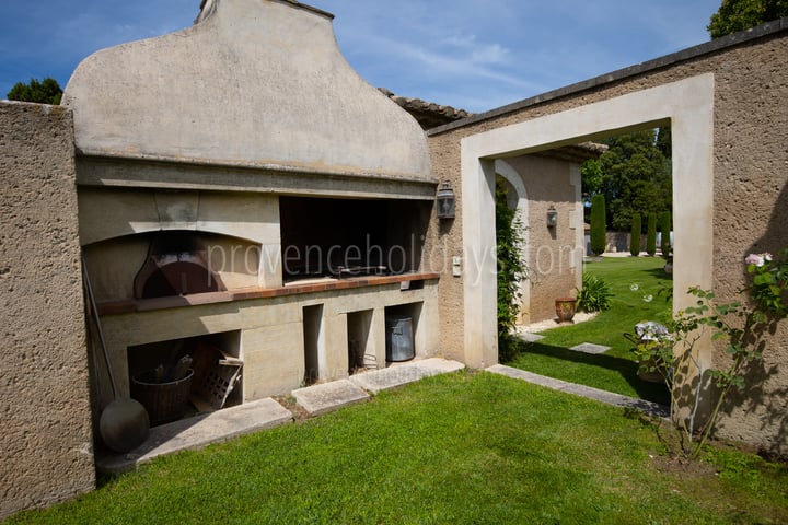 69 - Le Domaine des Cyprès: Villa: Exterior