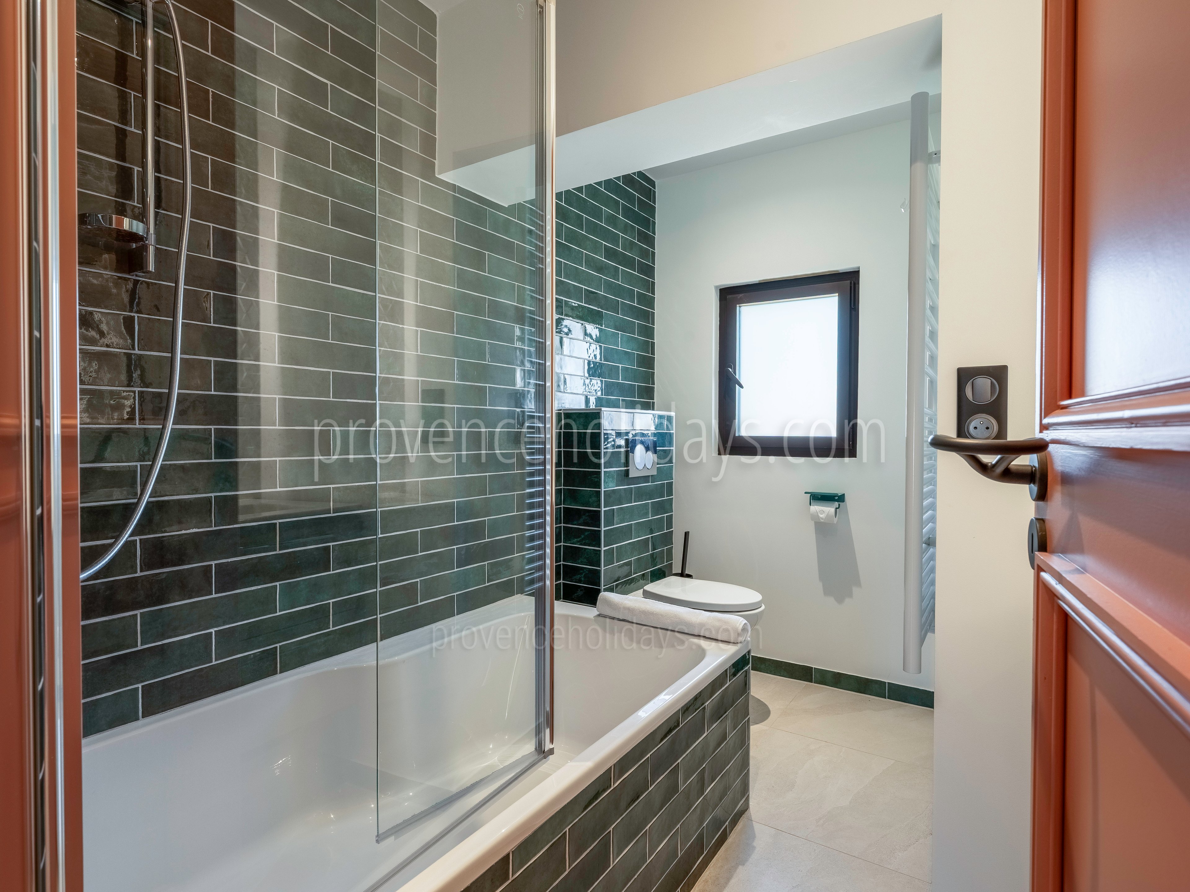 21 - Mas du Repos: Villa: Bathroom 2