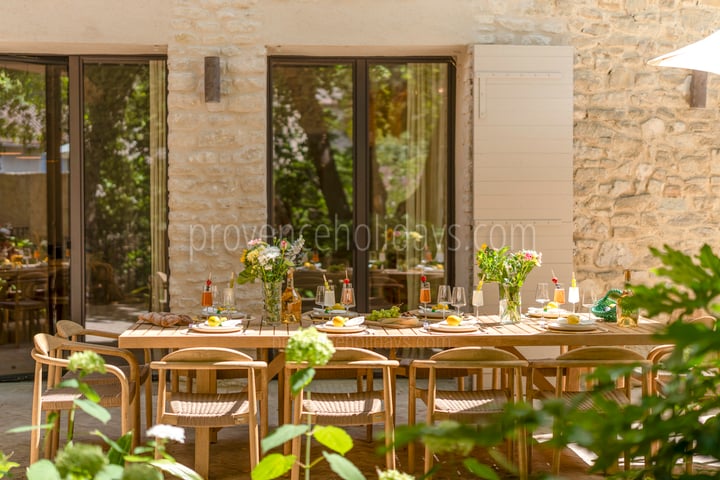 46 - Domaine de la Sorgue: Villa: Exterior