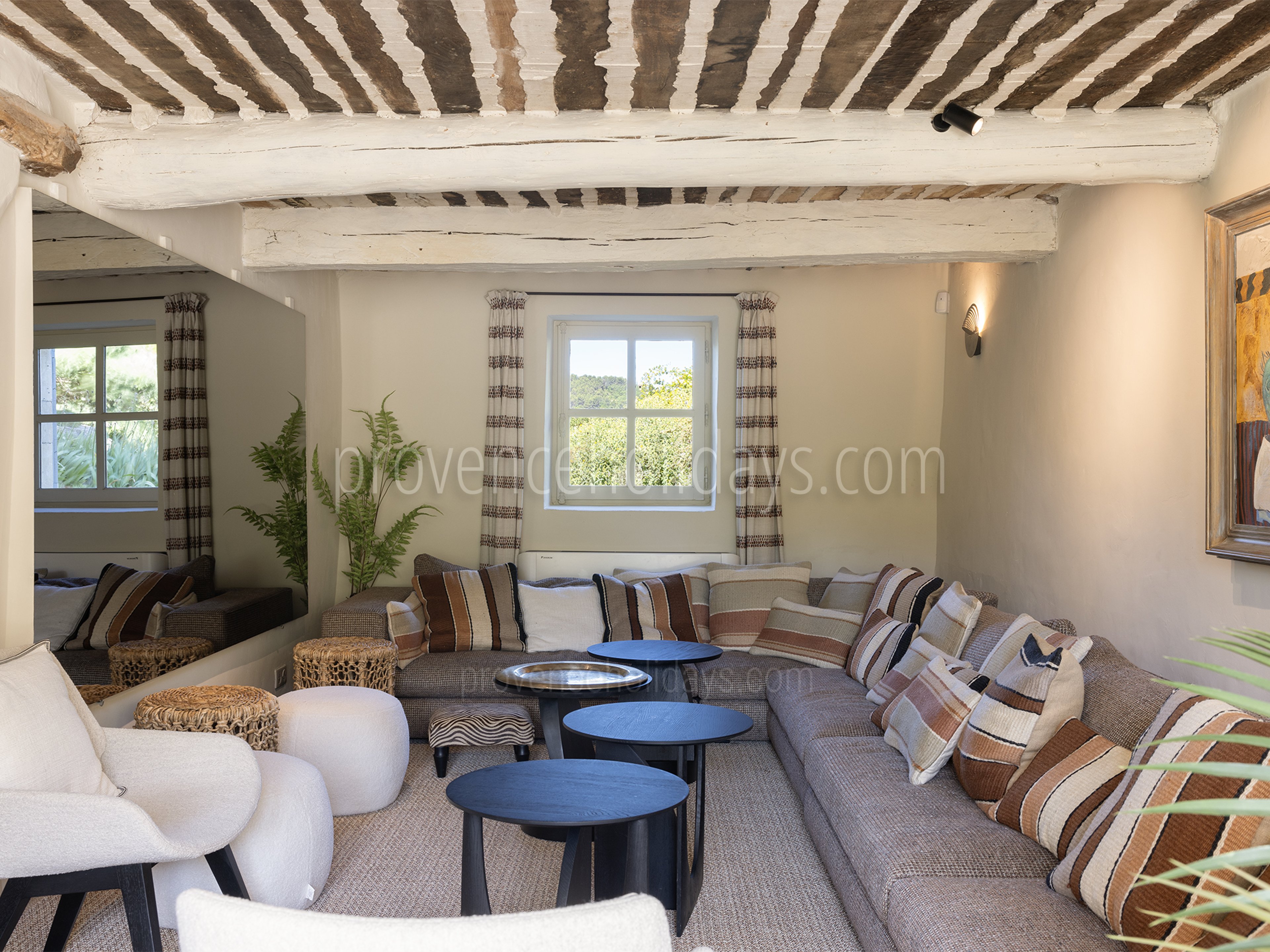 20 - Mas Vernet: Villa: Interior