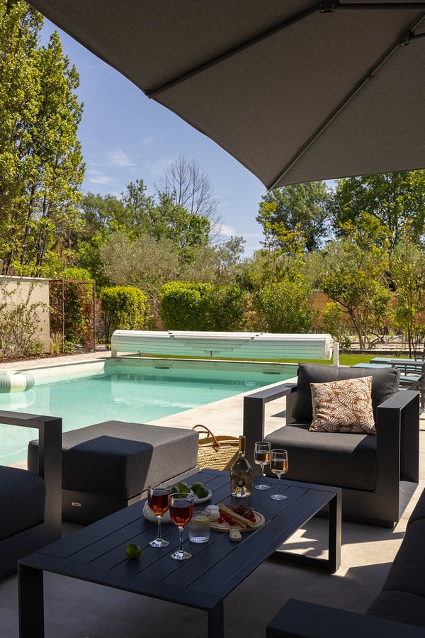 pool and seating area