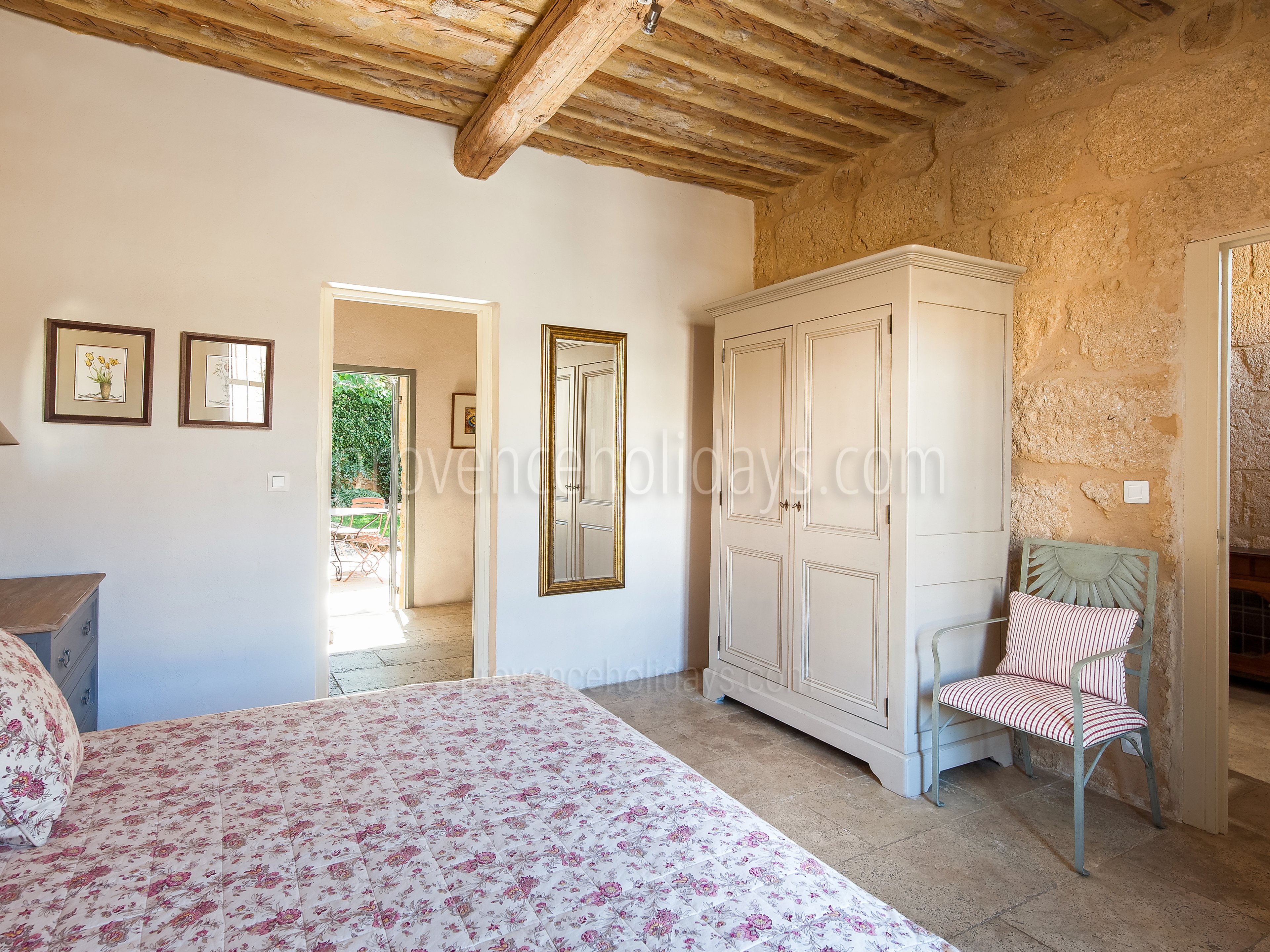 33 - Mas Pont-du-Gard: Villa: Interior