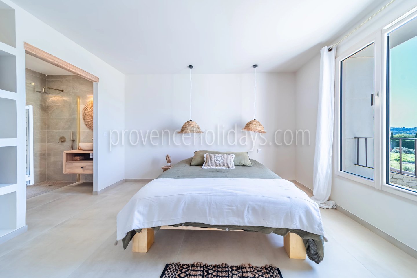 13 - Provenzalische Villa in Gordes: Villa: Bedroom