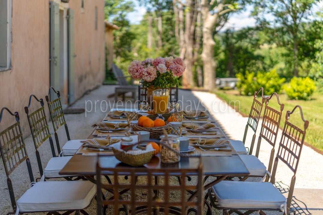 29 - La Bastide Incarnat: Villa: Exterior