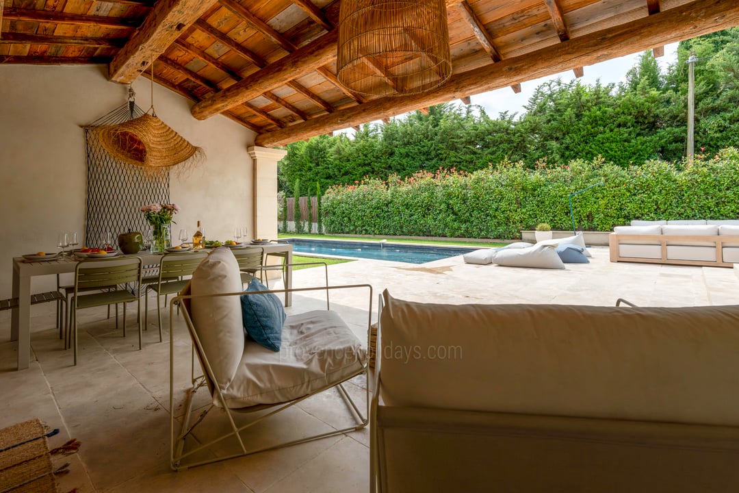 12 - Villa Alma: Villa: Exterior
