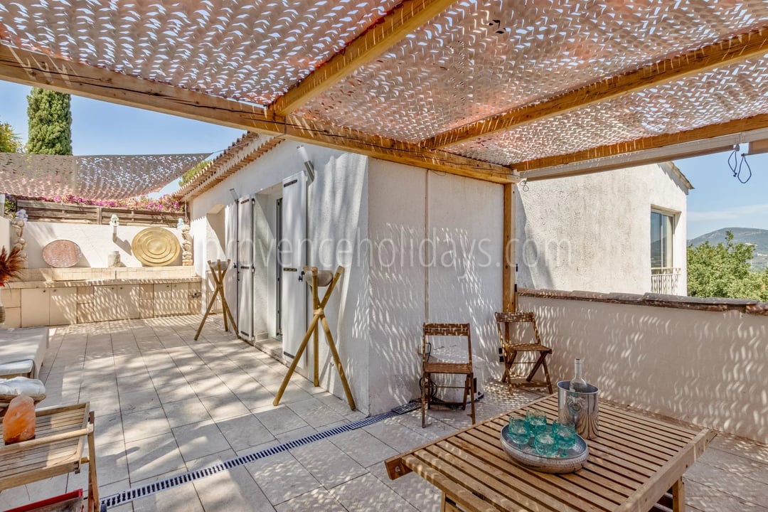 14 - Quiet house in Gassin: Villa: Exterior