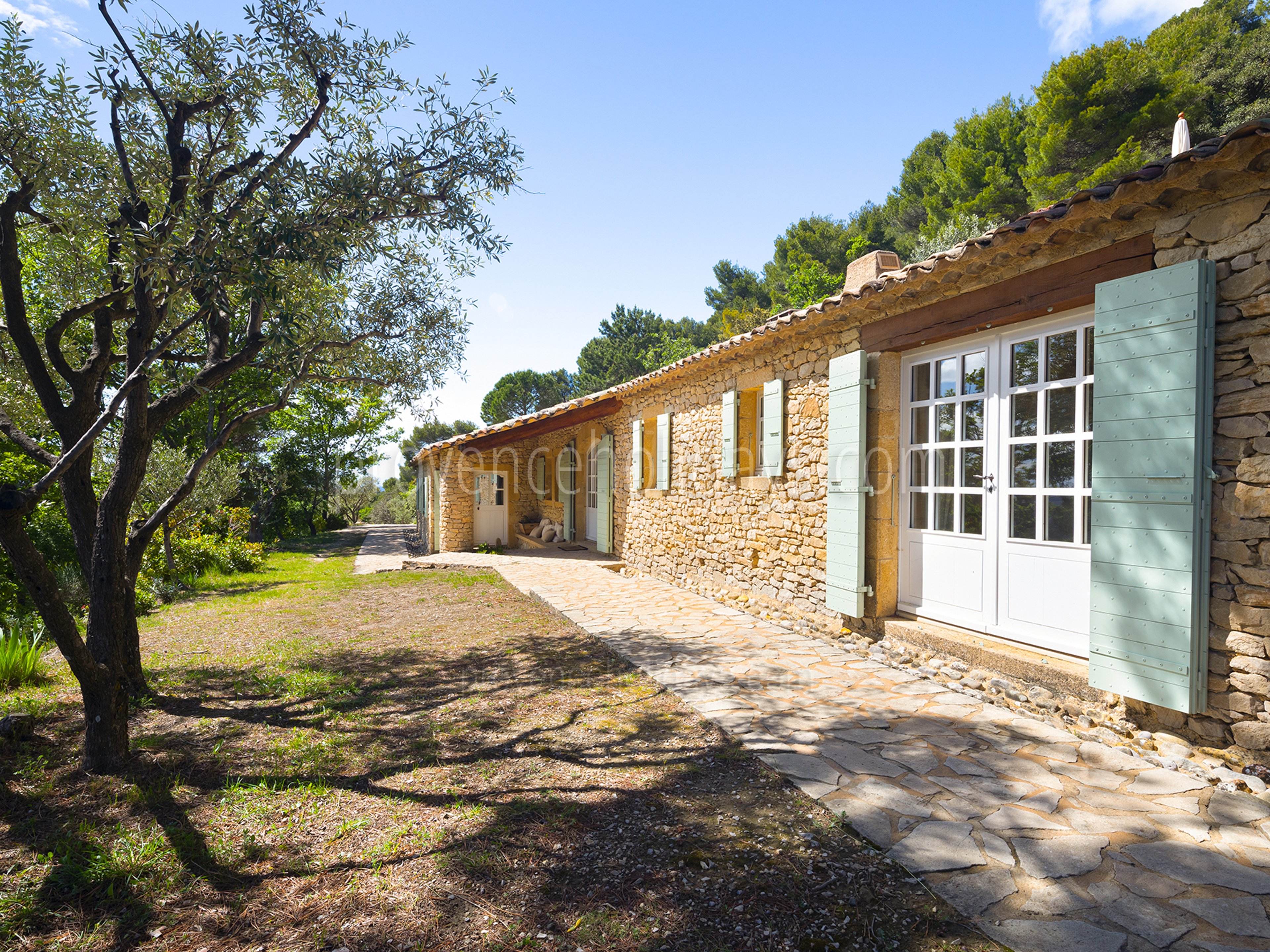 36 - Chez Cécile: Villa: Exterior