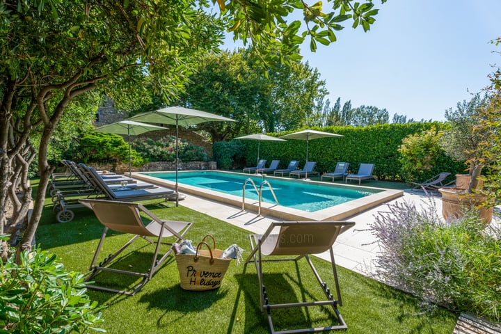 Sumptuous Mas on the outskirts of Avignon