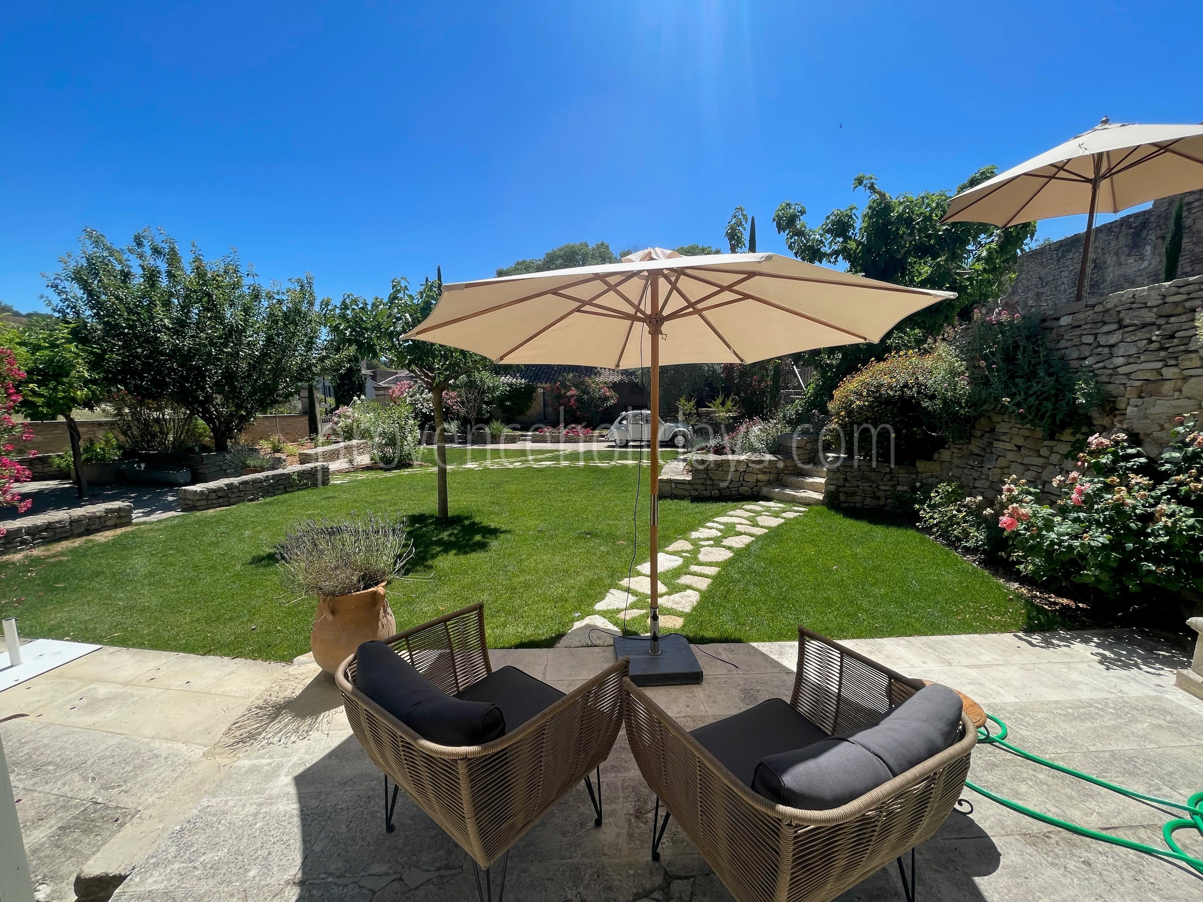 300 - Le Refuge du Soleil: Villa: Exterior