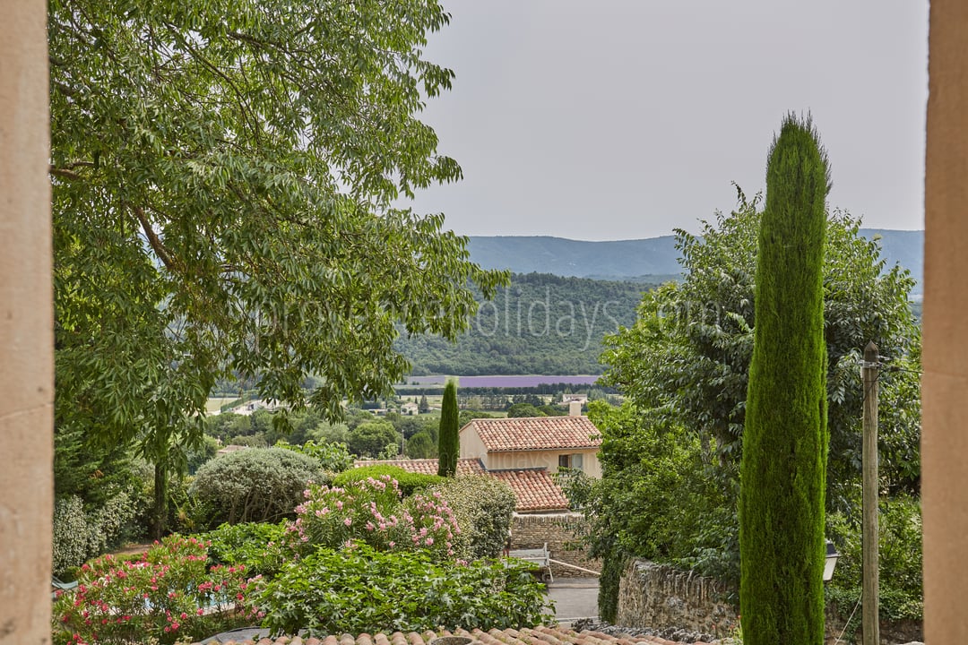 5 - La Maison de Goult: Villa: Exterior