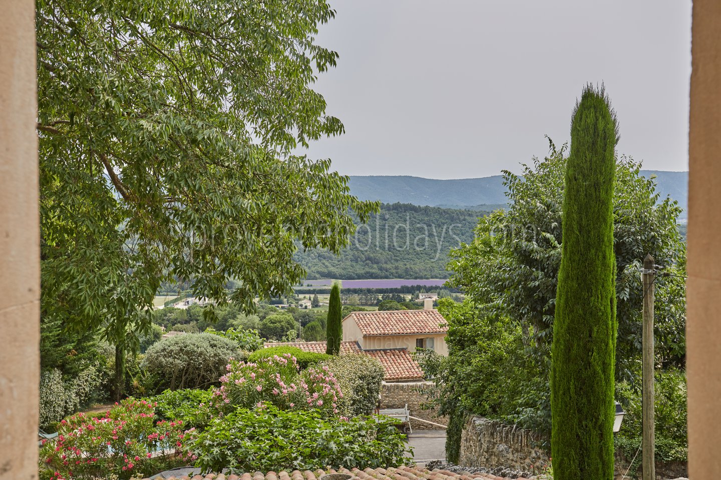 5 - La Maison de Goult: Villa: Exterior