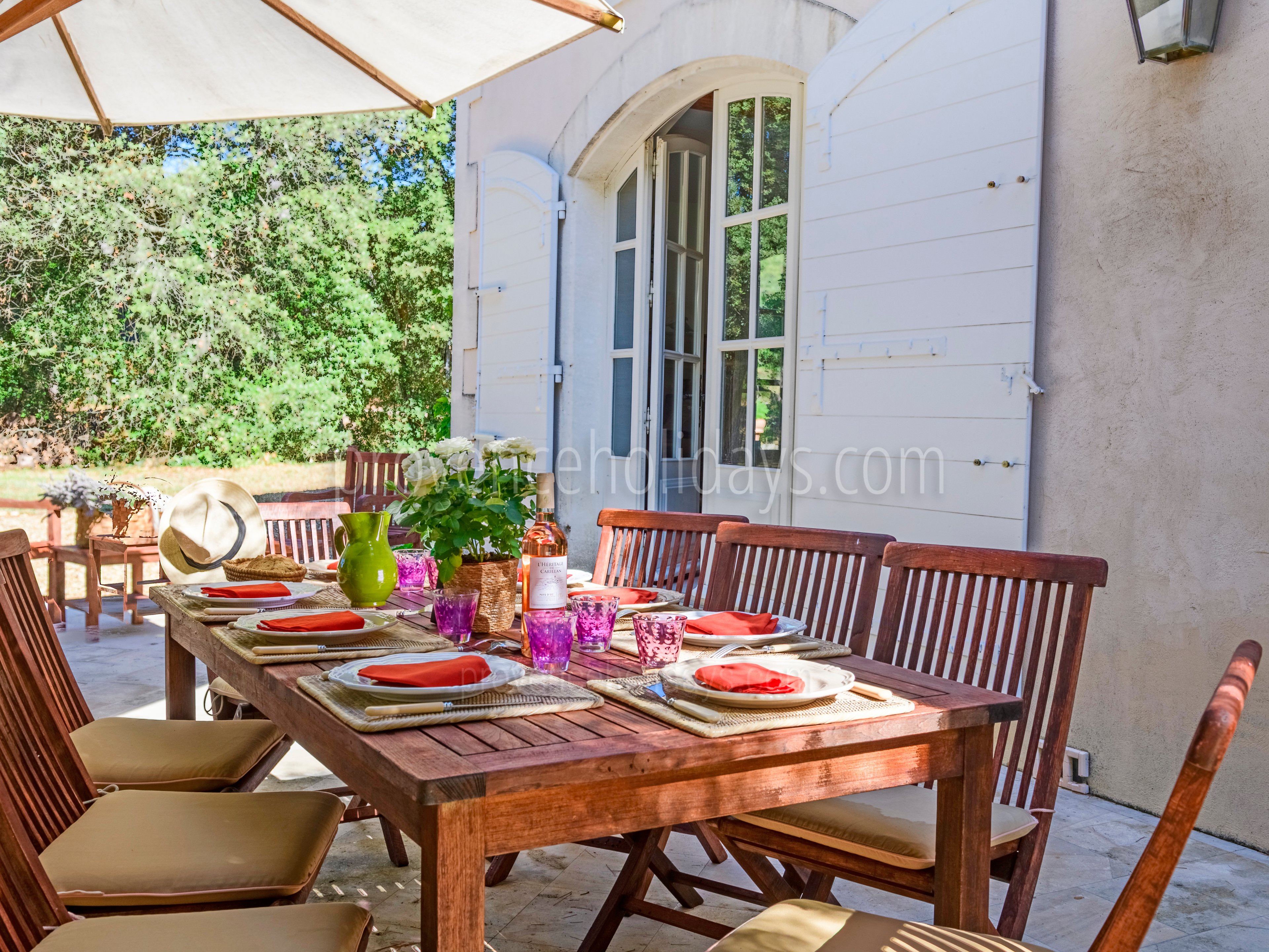 11 - Le Mas des Roses: Villa: Exterior