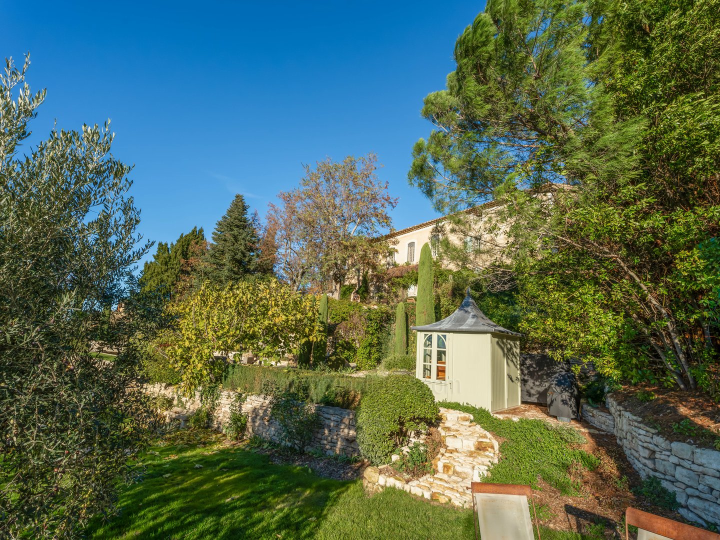 17 - 18e-eeuwse Bastide met uitzicht op de Luberon te koop - Bonnieux: Villa: Exterior