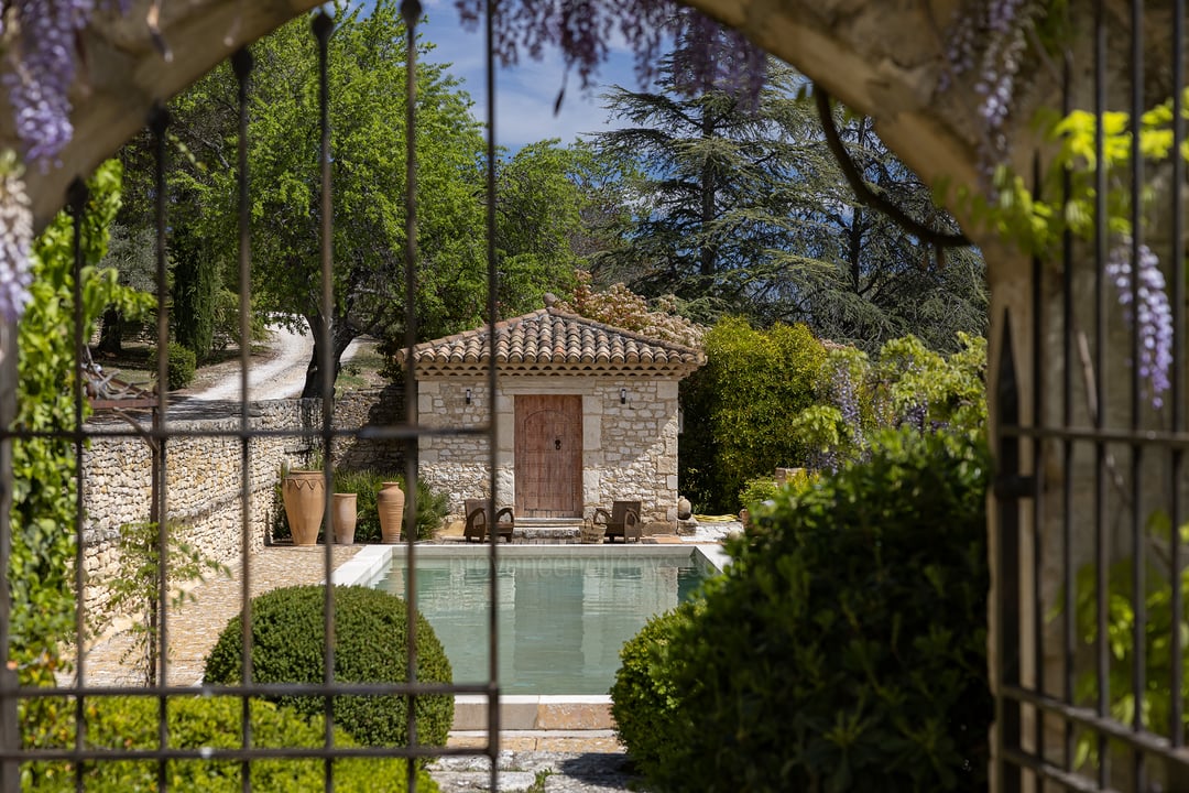 17 - La Maison des Glycines: Villa: Exterior