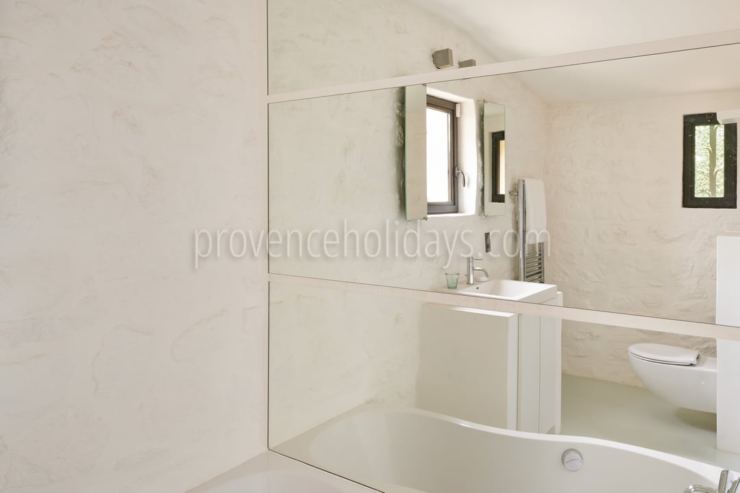 42 - Mas de l\'Artisan: Villa: Bathroom