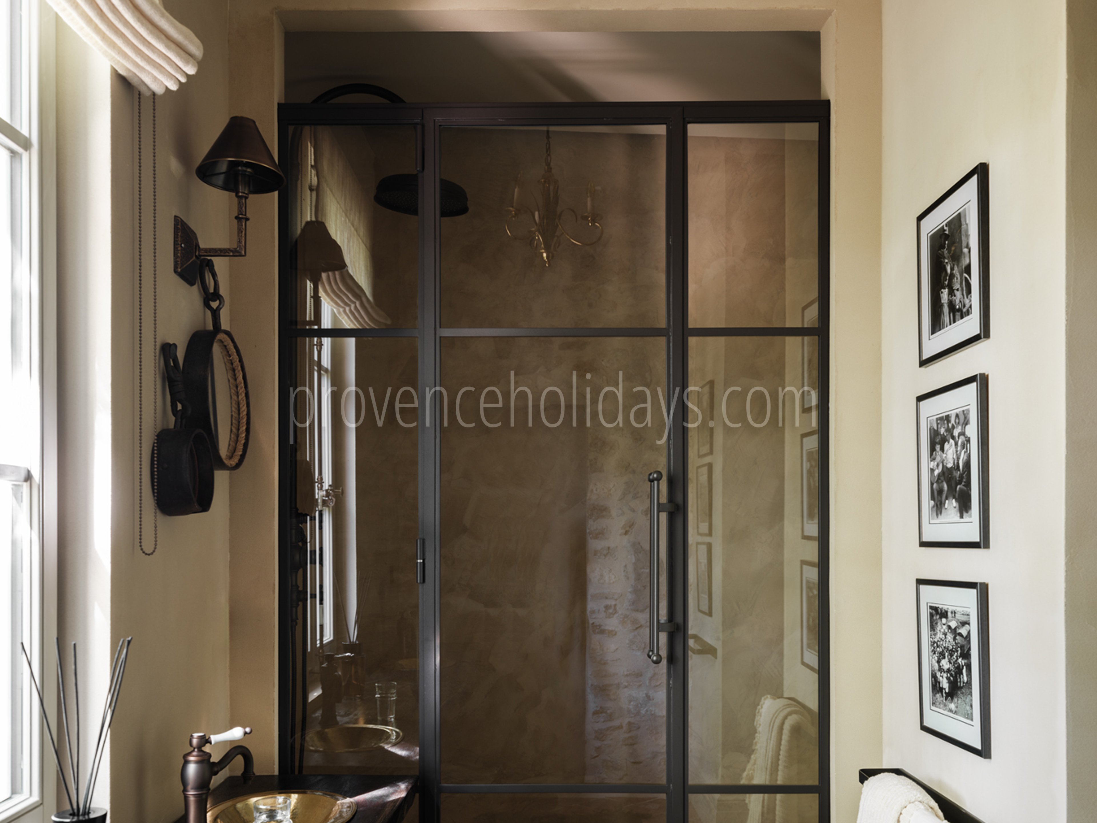 38 - Mas des Oliviers: Villa: Bathroom