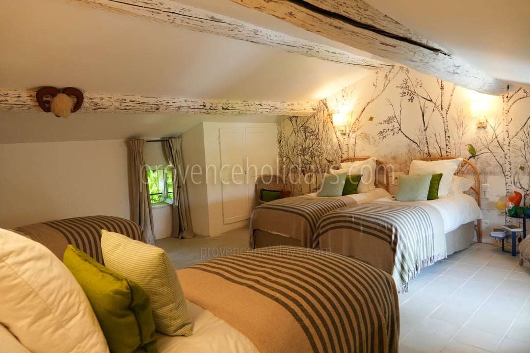 42 - Domaine du Grand Chêne: Villa: Bedroom