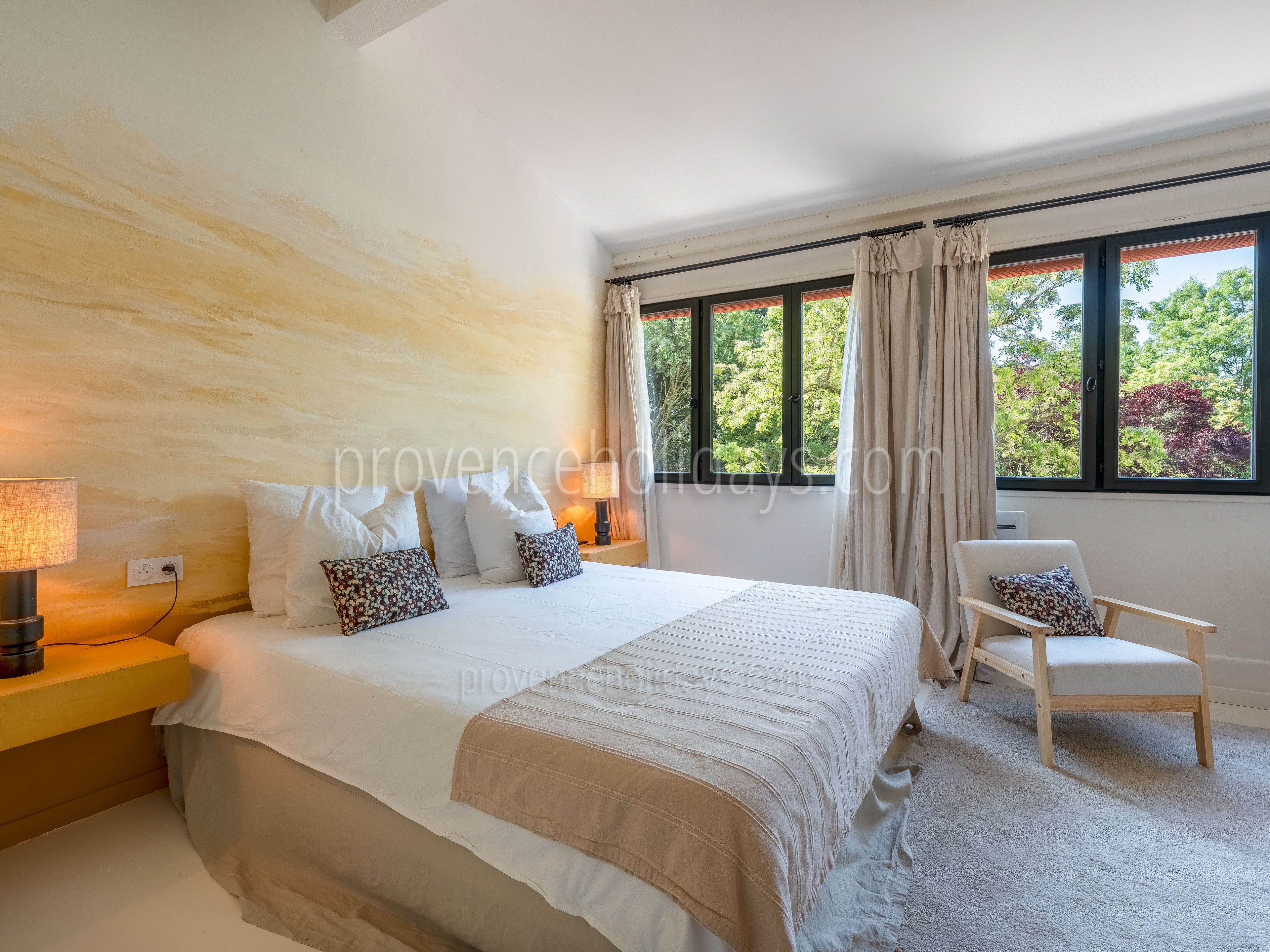 18 - La Terrasse Provençale: Villa: Bedroom