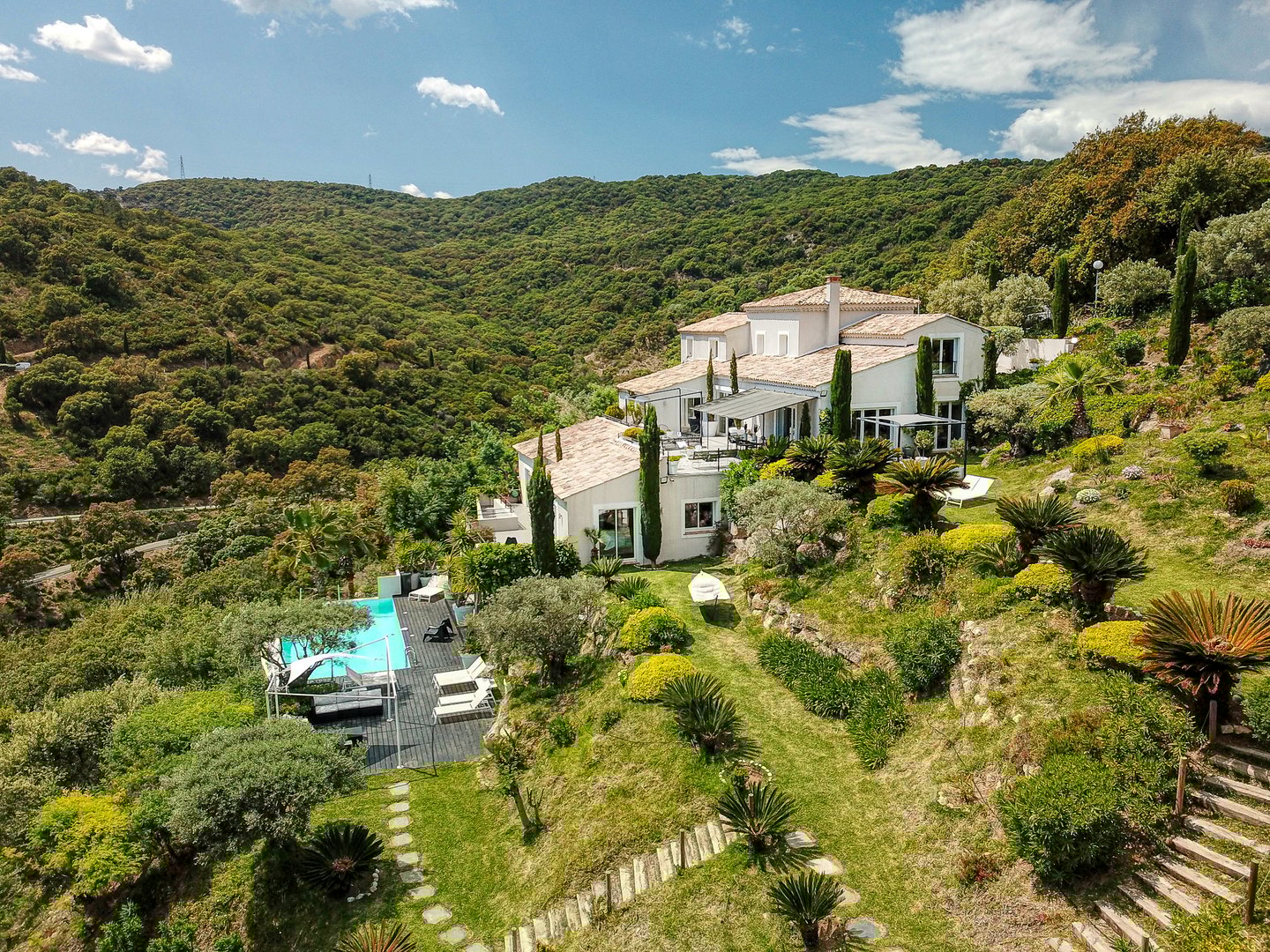 17 - Mistral Serene: Villa: Exterior