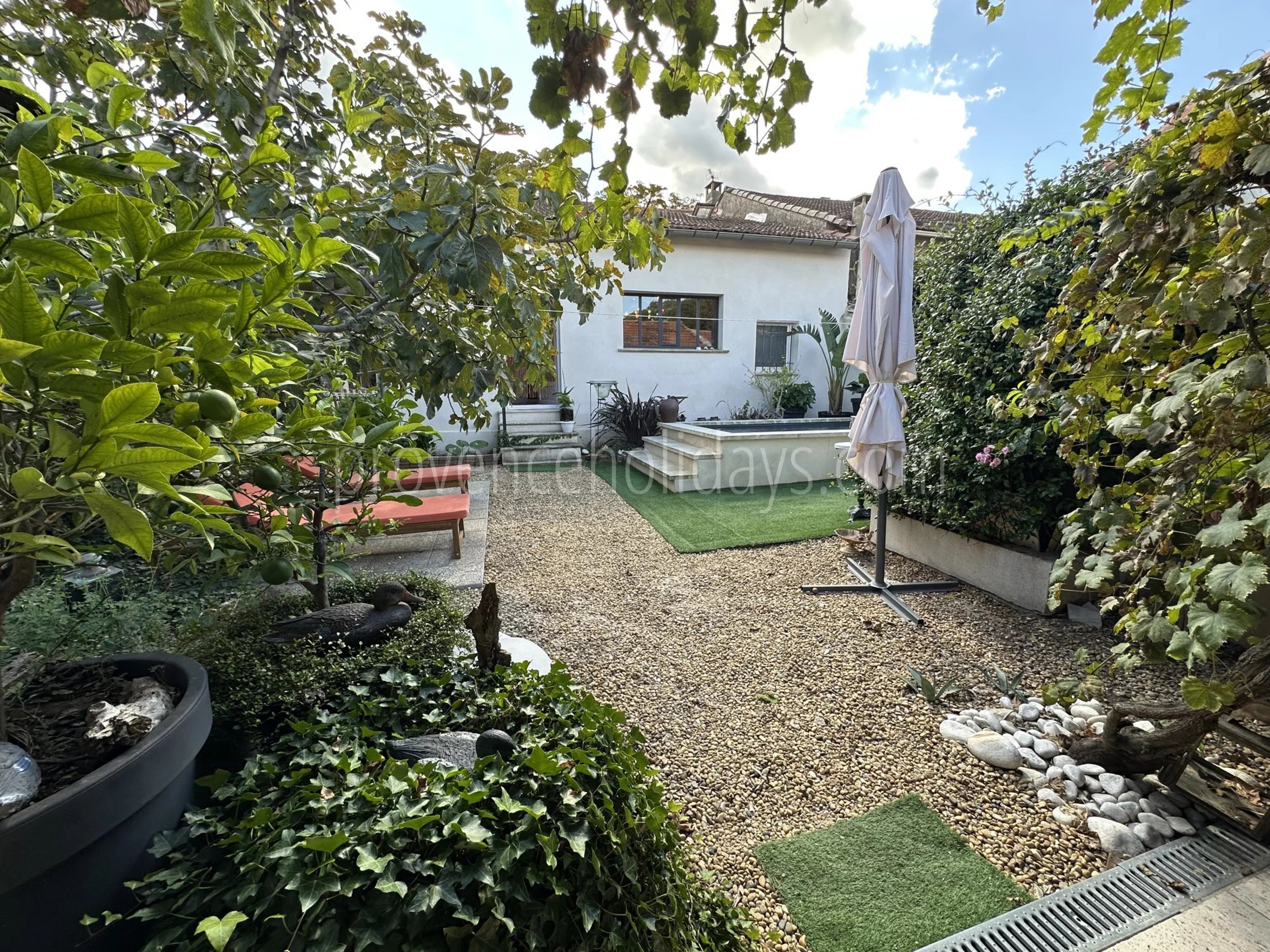 22 - Village house in Eygalières: Villa: Exterior