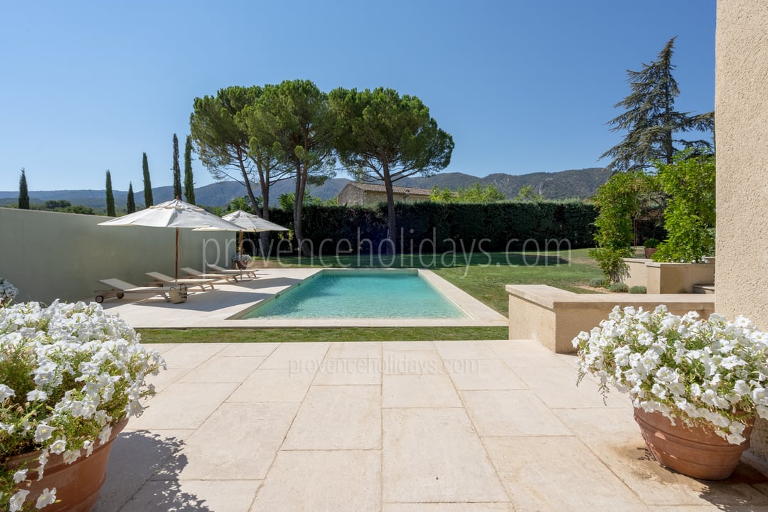 23 - Mas d\'Oppède: Villa: Pool