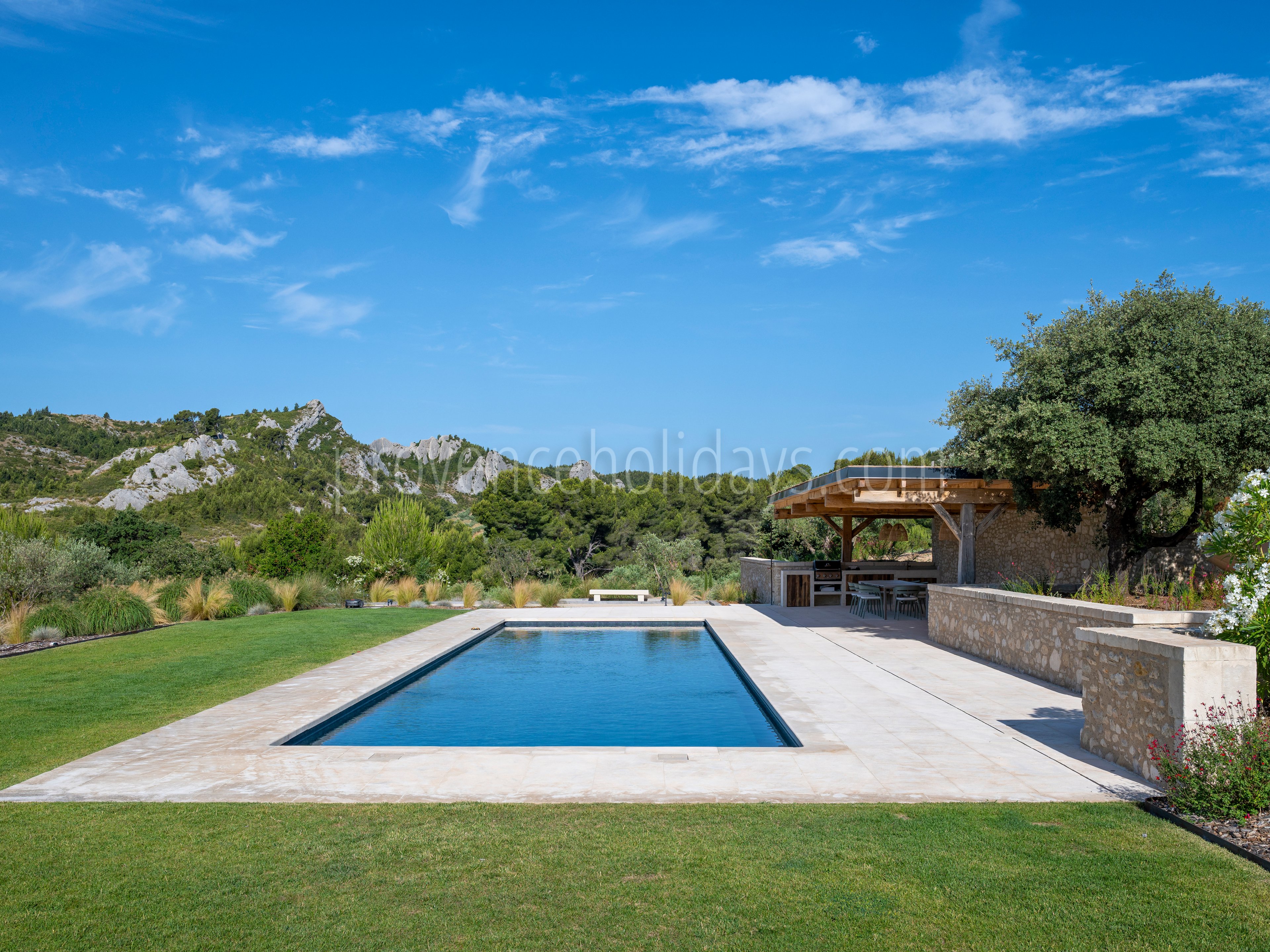 104 - Le Loup des Alpilles: Villa: Pool