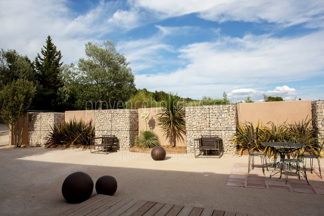 11 - Villa Paradou: Villa: Exterior