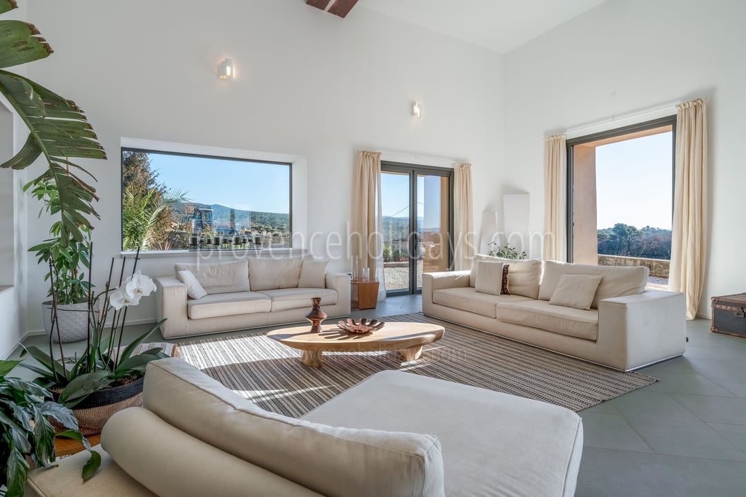 14 - Domaine de la Bouisse: Villa: Interior