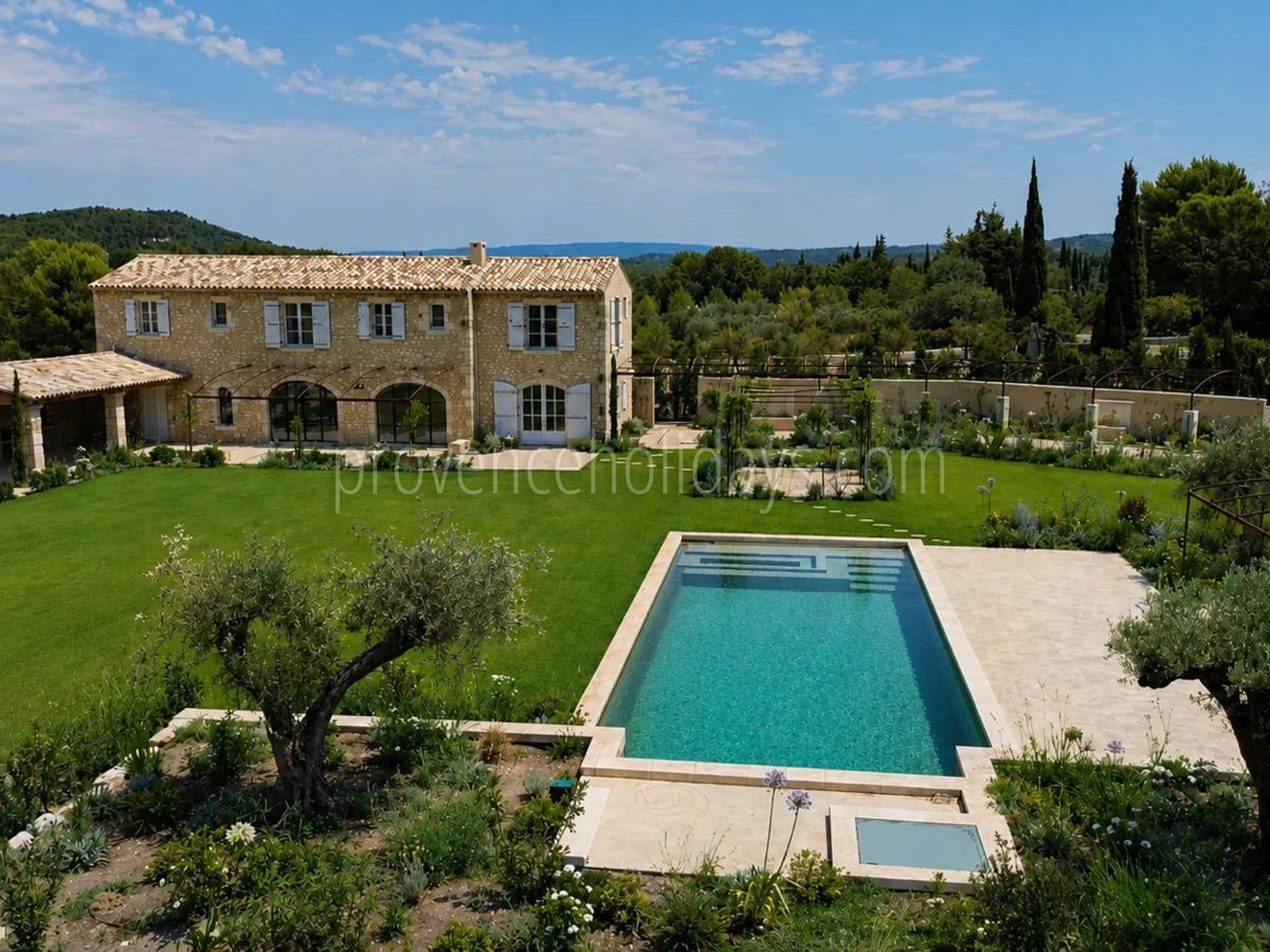 2 - Provençal mas in Eygalières: Villa: Exterior
