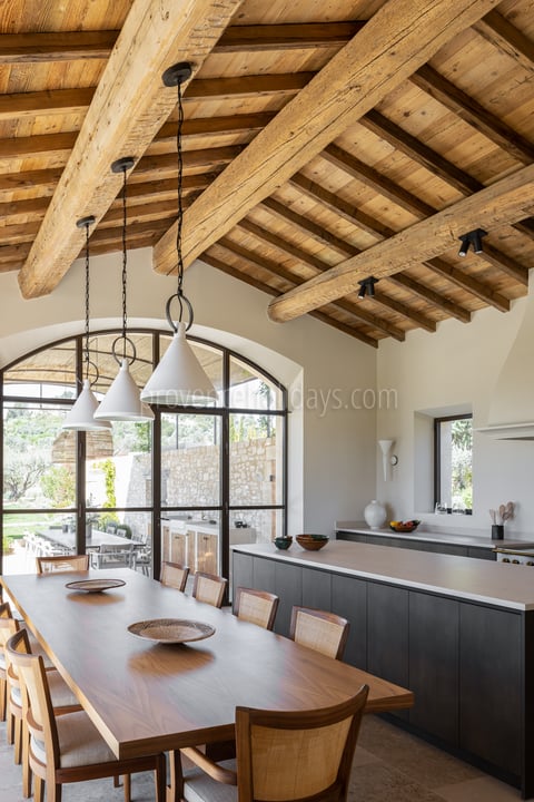 30 - Mas Chabaud: Villa: Interior